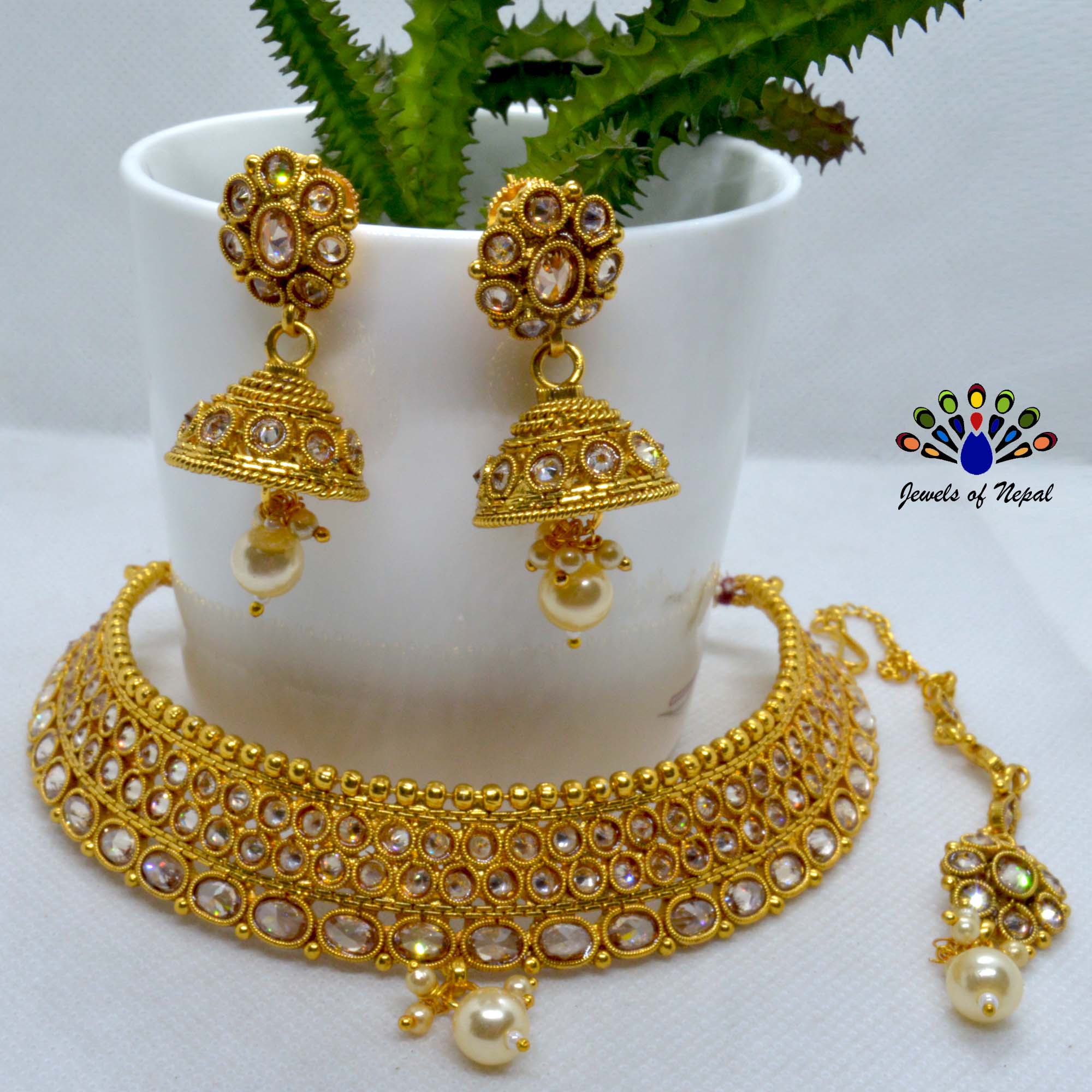 High Gold Choker Necklace, Earrings and 