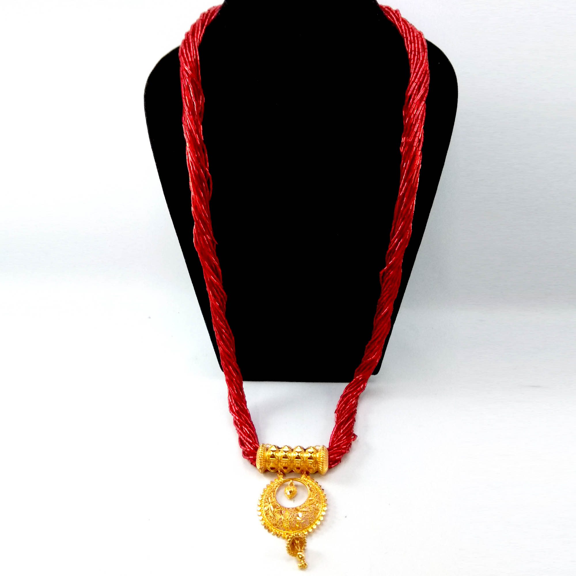 red mangalsutra gold