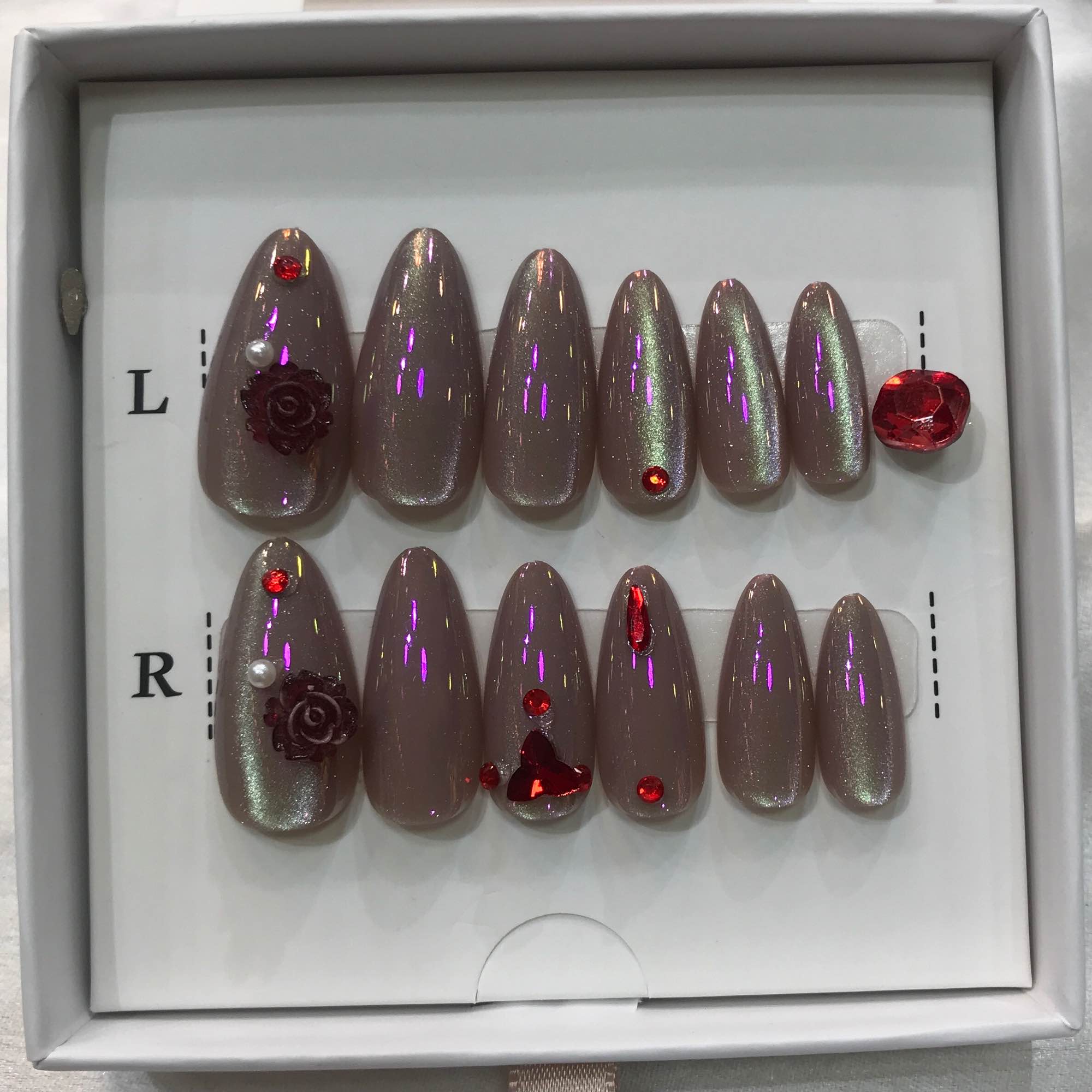 New Trendy Cat Eye Fake / Press on Nails for Women - Image 7
