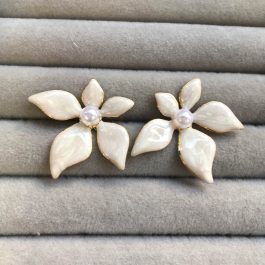 Jewels Of Nepal Simple Flower Stud Stainless Steel Earrings For Women