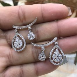 Jewels Of Nepal Australian Diamond Studs Earrins For Women