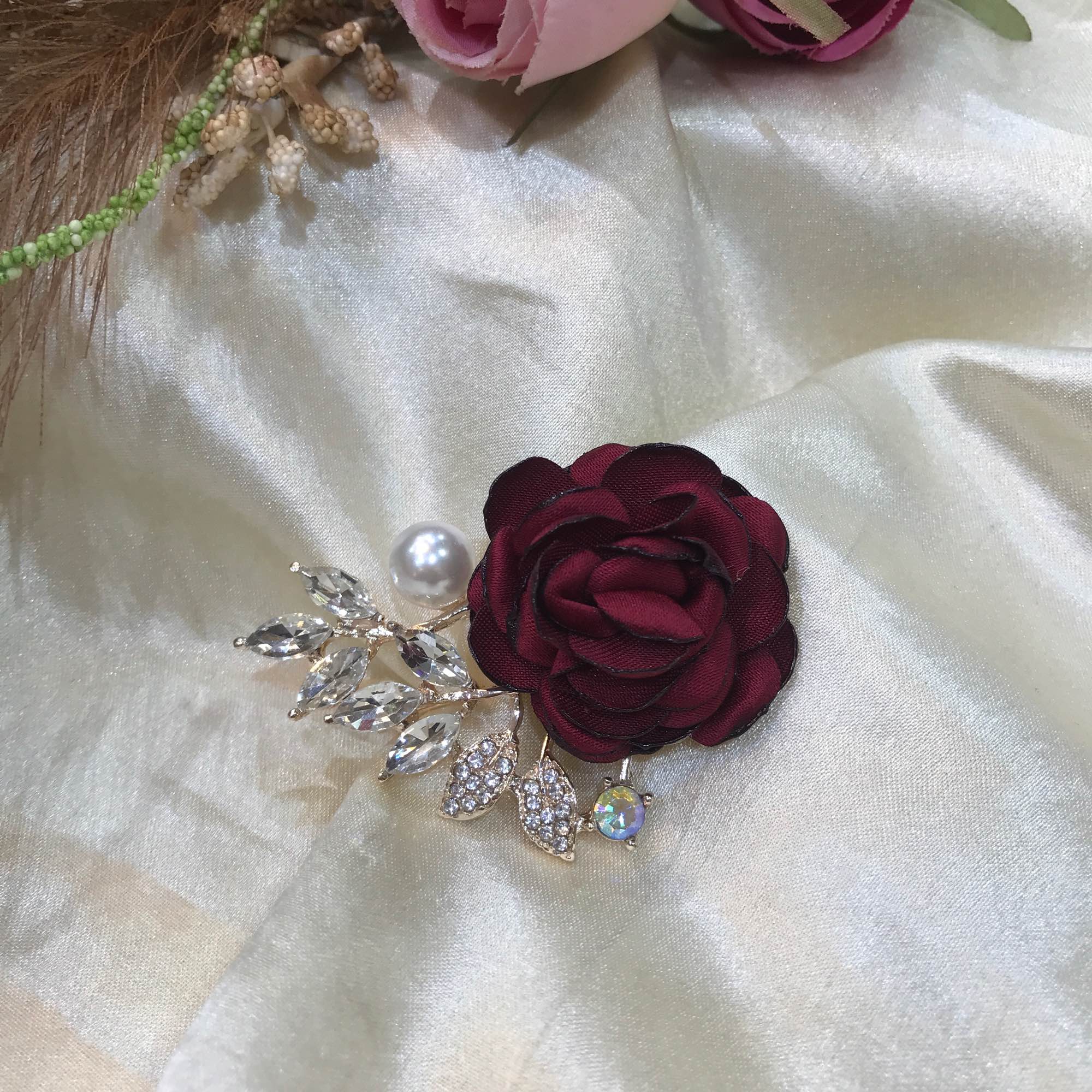 Jewels Of Nepal New Pearl Fabric Rose Flowers Brooches Pin For Women Unisex - Image 4