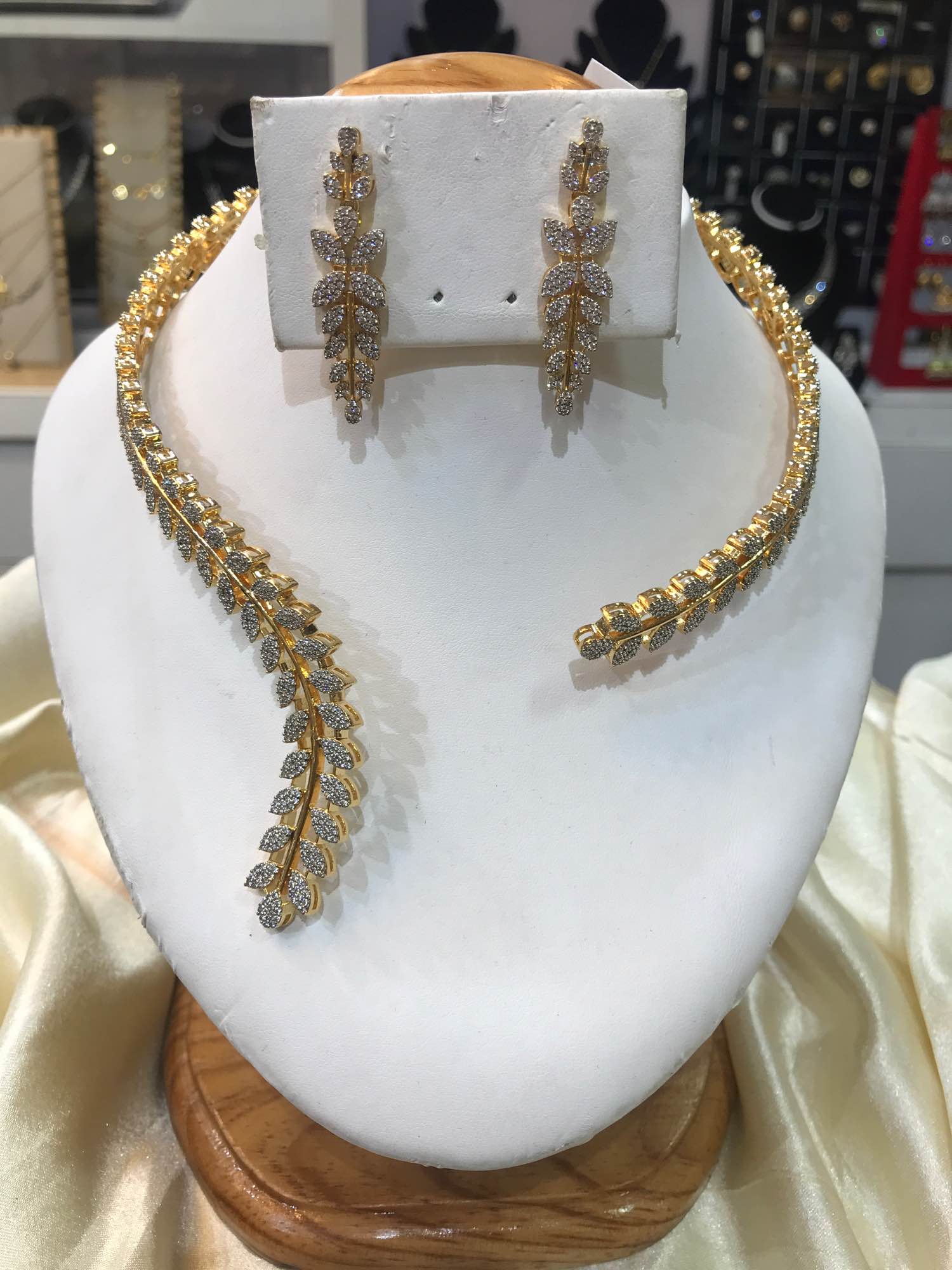 Jewels Of Nepal Fashionable American Diamond Necklace Sets For Women