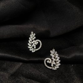 Jewels Of Nepal Australian Diamond Studs Earring For Women