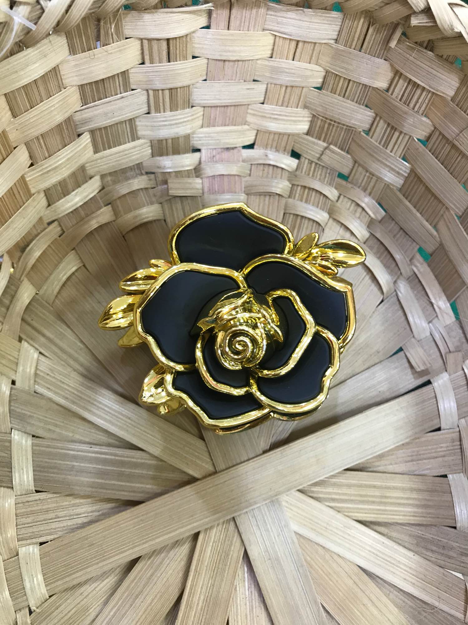 Jewels Of Nepal Flowers Design Claw Clip For Women