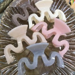 Jewels Of Nepal Acrylic Wavy Minimalist Hair Claw Clip For Women