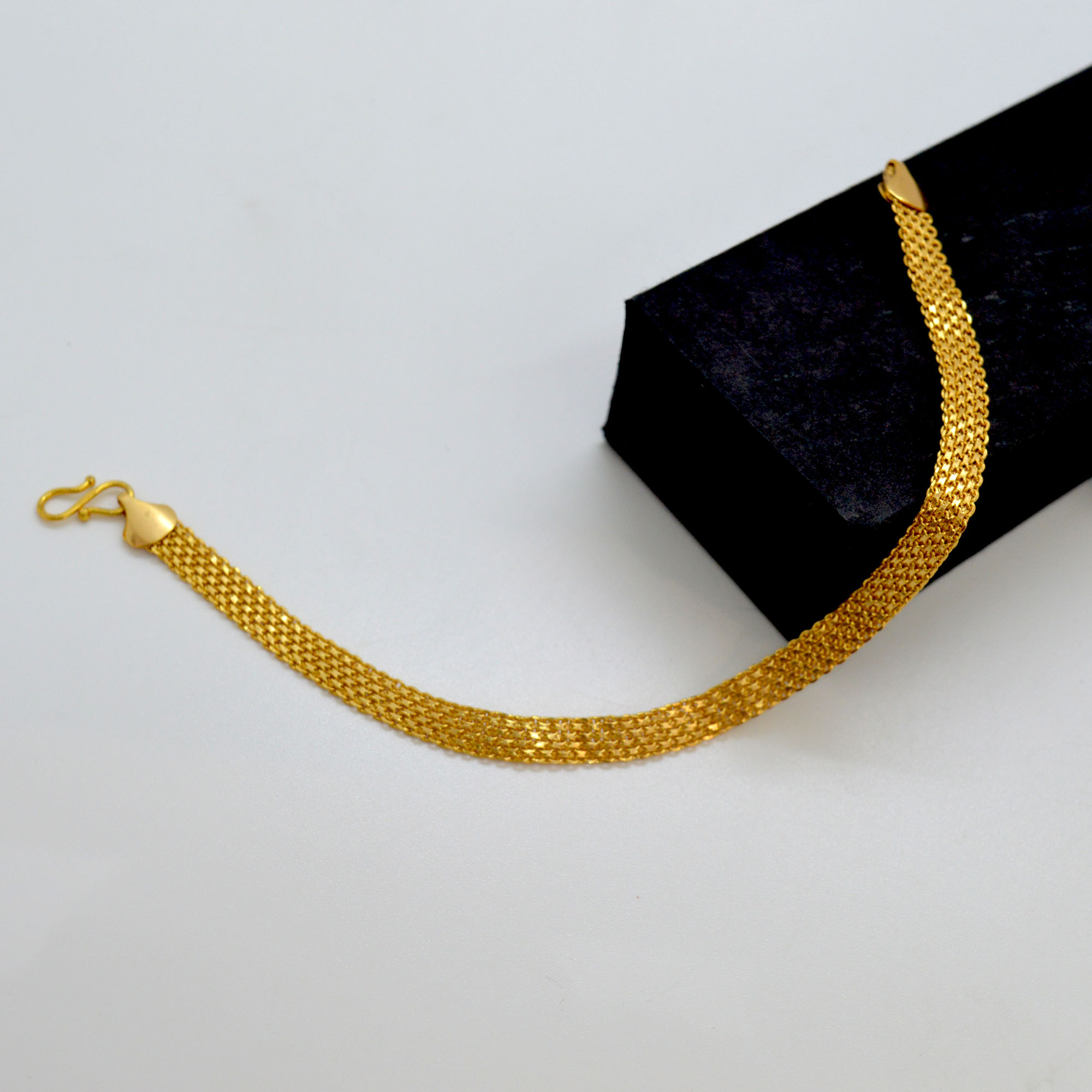 Jewels of Nepal Gold Plated Chain Bracelet- Unisex - Image 4