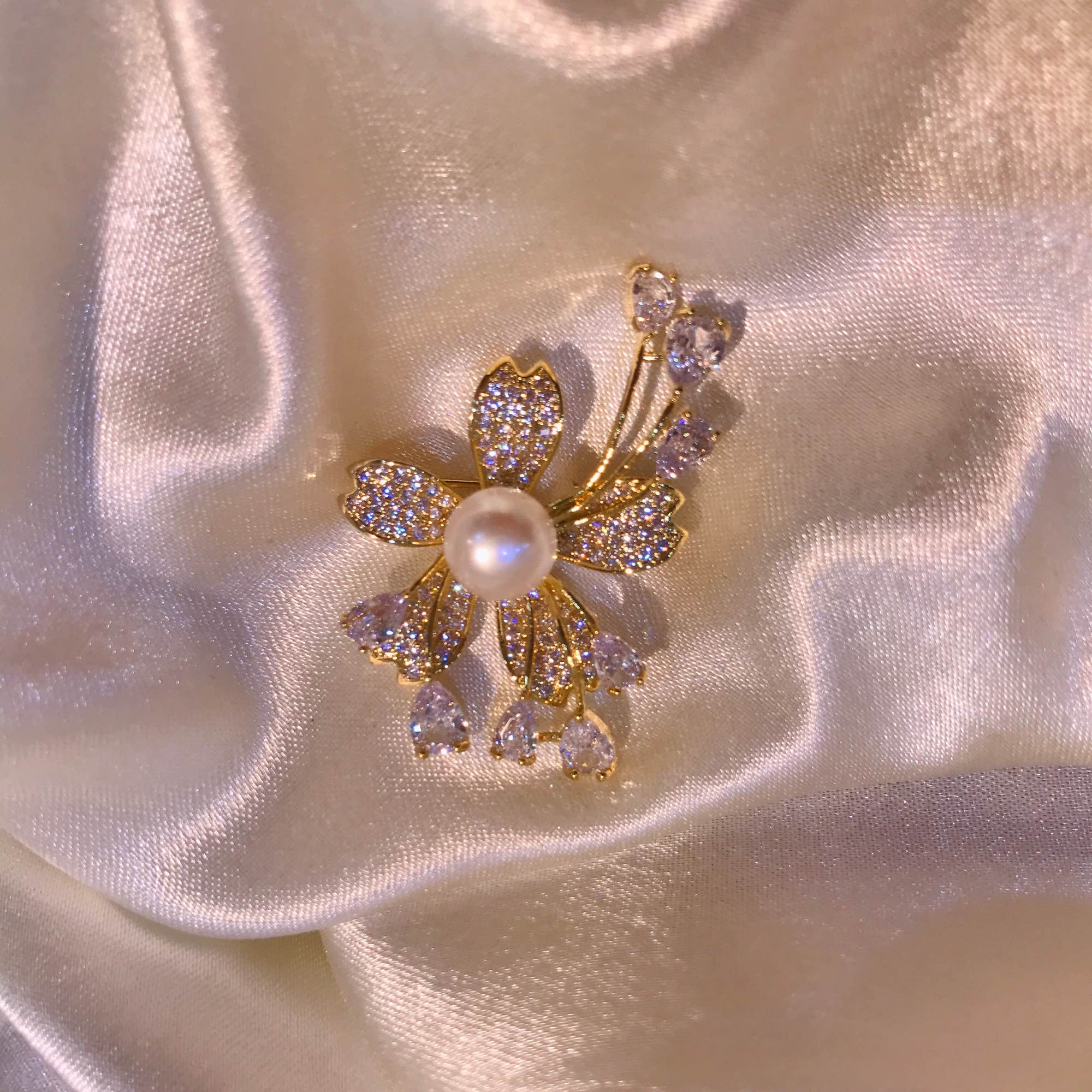 Jewels Of Nepal Australian Diamond Floral Original Pearl Brooch Pin For Women - Image 2