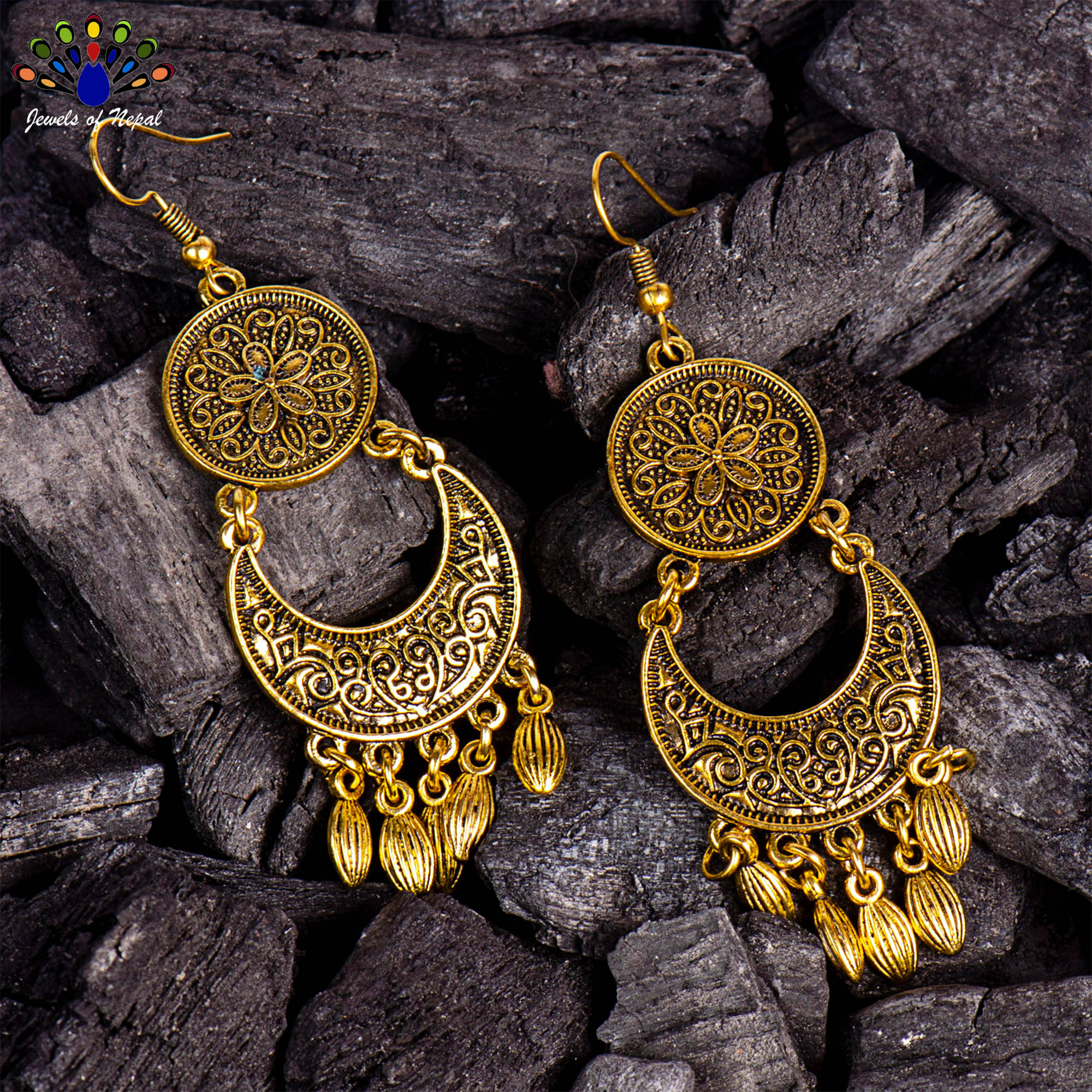 Metal Flower Curved Dangle Earrings - Image 6