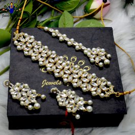 White Stones & Faux Moti/Beads Beaded Adjustable Choker Set With Earrings & Maangtika