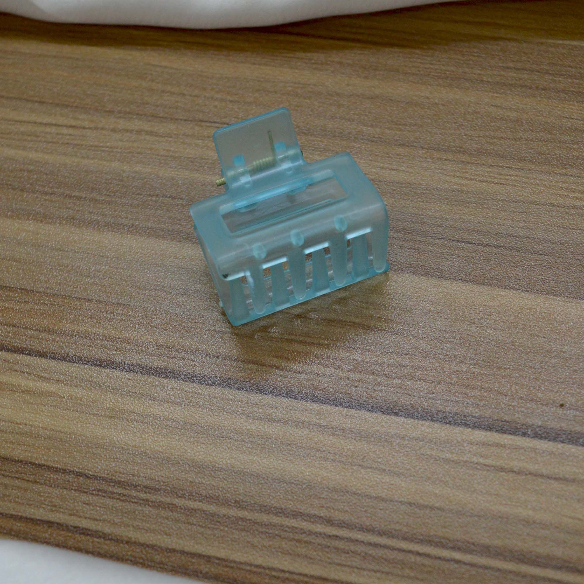 Jewels Of Nepal Medium Trendy Designed Transparent Acrylic Hair Claw Clip For Women - Image 8
