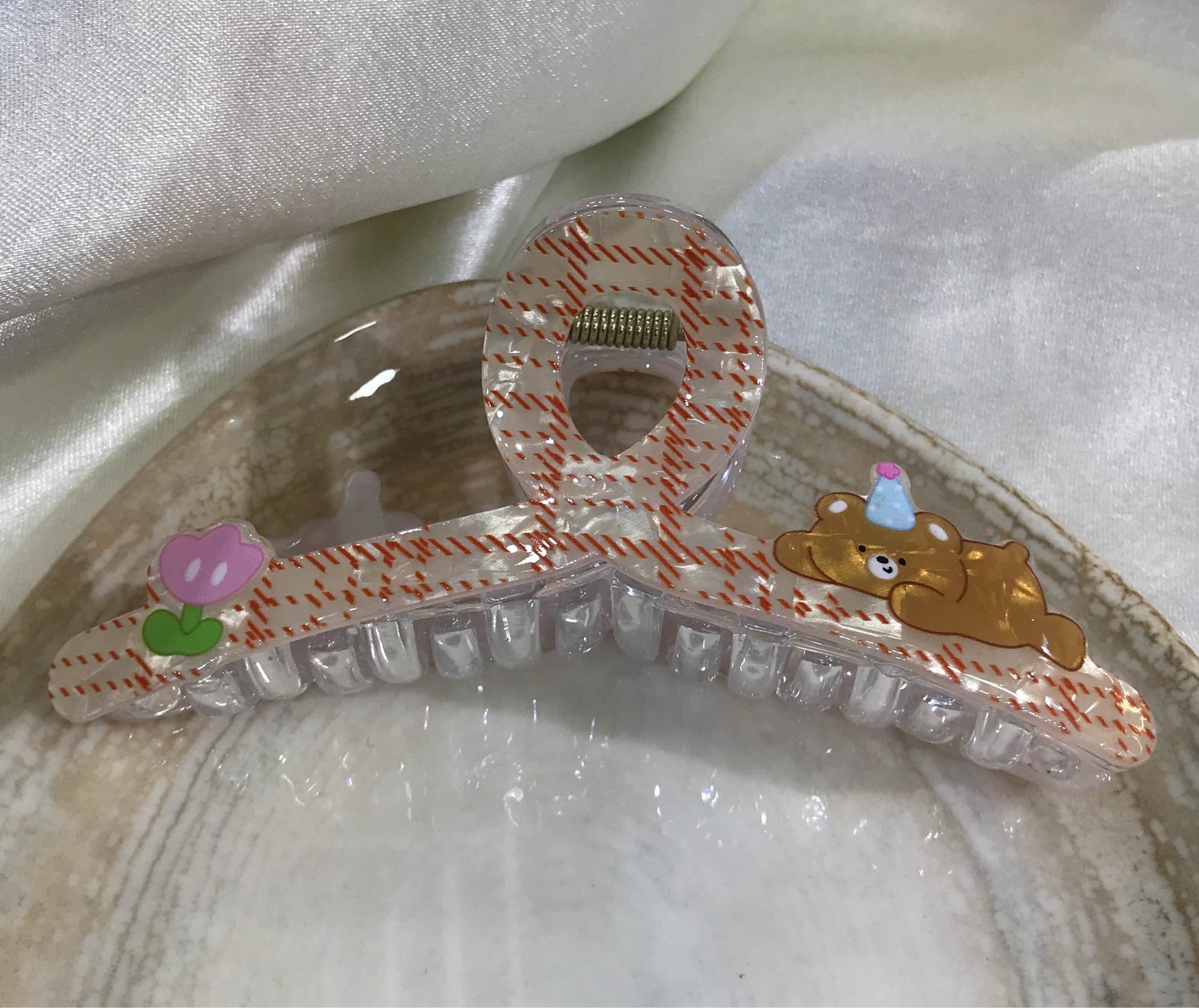 Jewels Of Nepal Transparent Acrylic Animals Hair Claw Clip For Women - Image 4