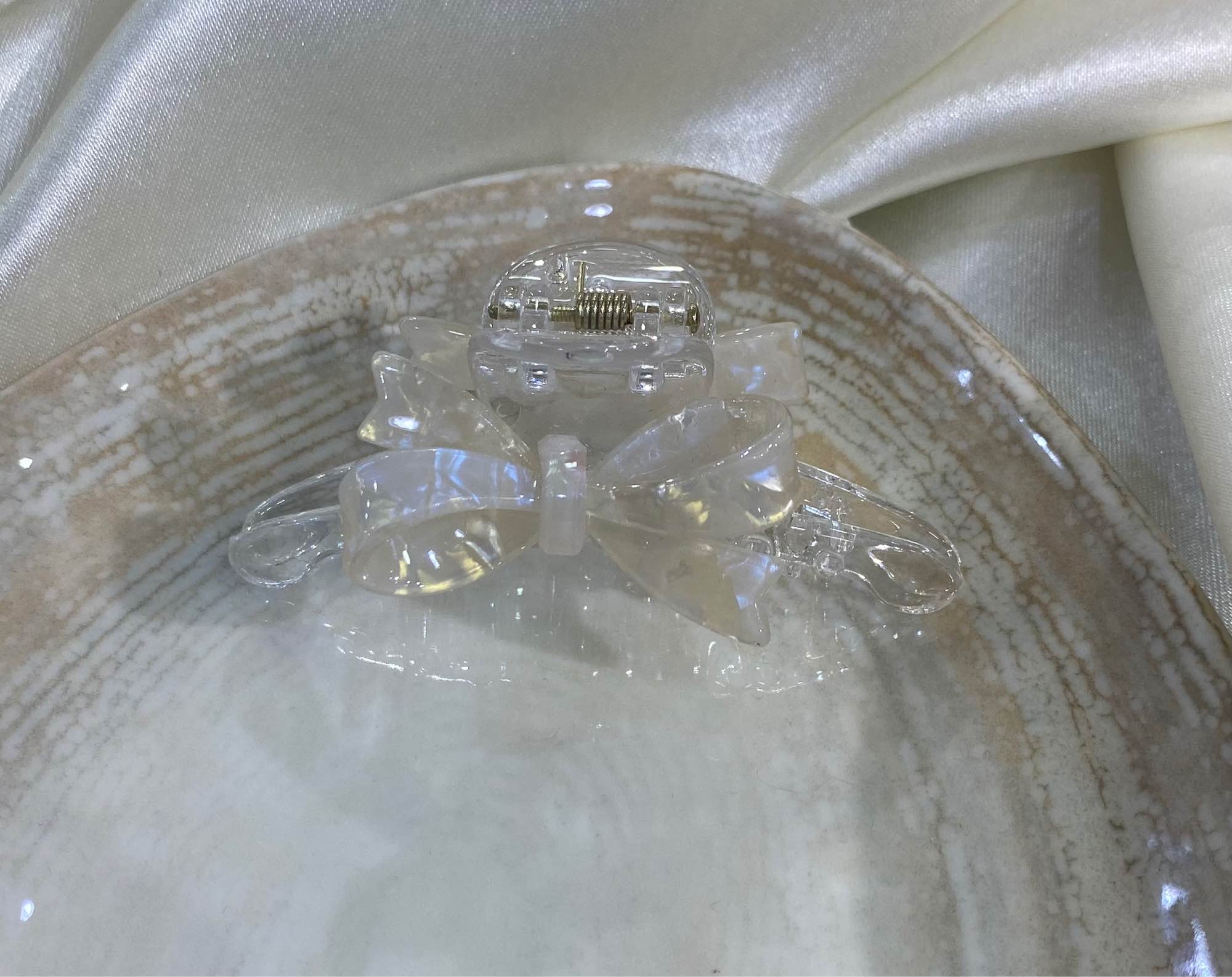 Jewels Of Nepal Transparent Acrylic Bow-shaped Hair Claw Clip For Women - Image 4