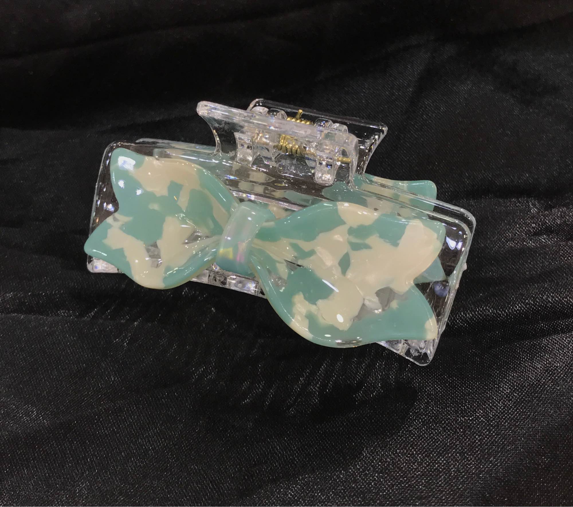 Jewels Of Nepal Transparent Acrylic Bow-shaped Hair Claw Clip For Women - Image 8