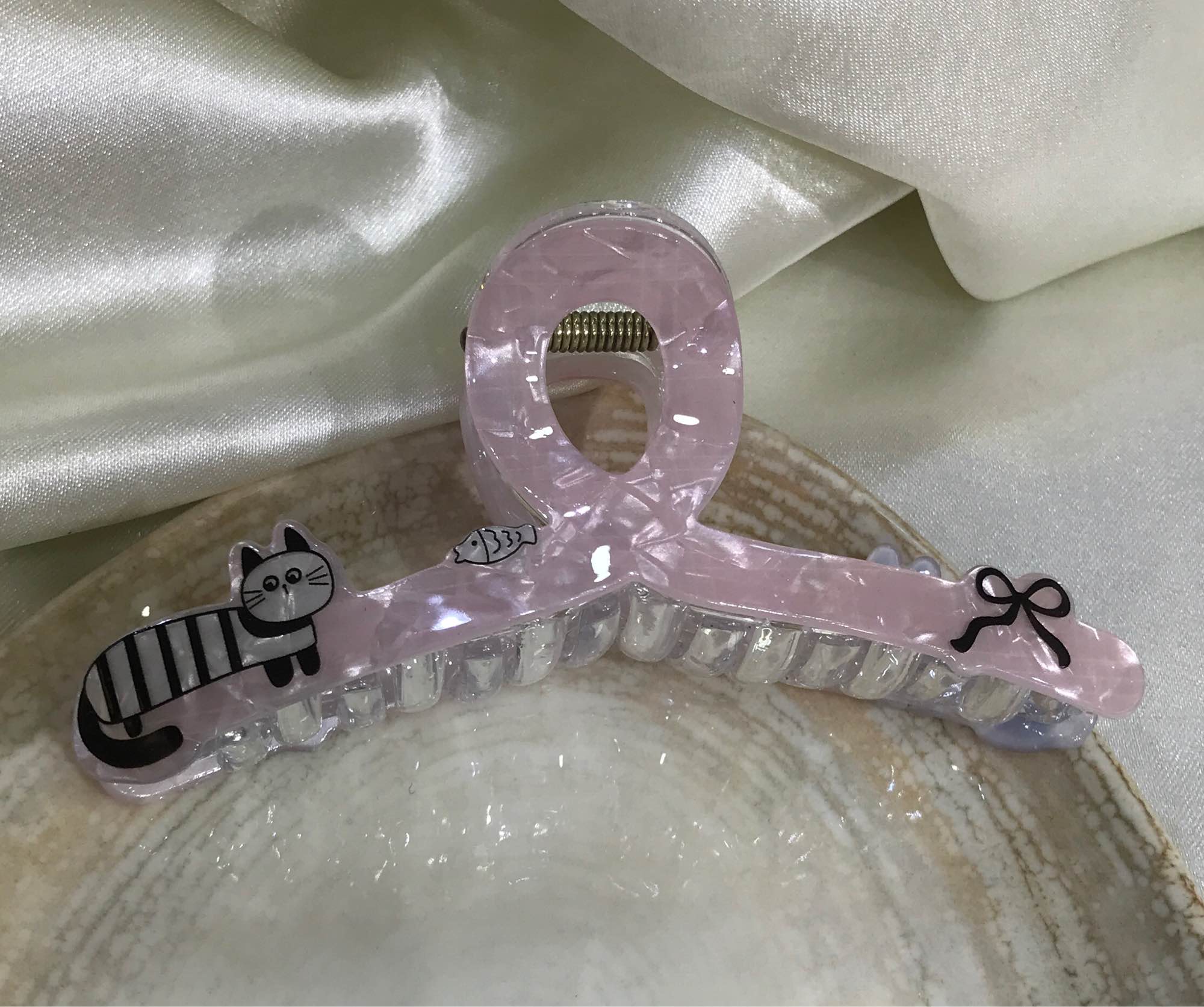 Jewels Of Nepal Transparent Acrylic Animals Hair Claw Clip For Women - Image 9
