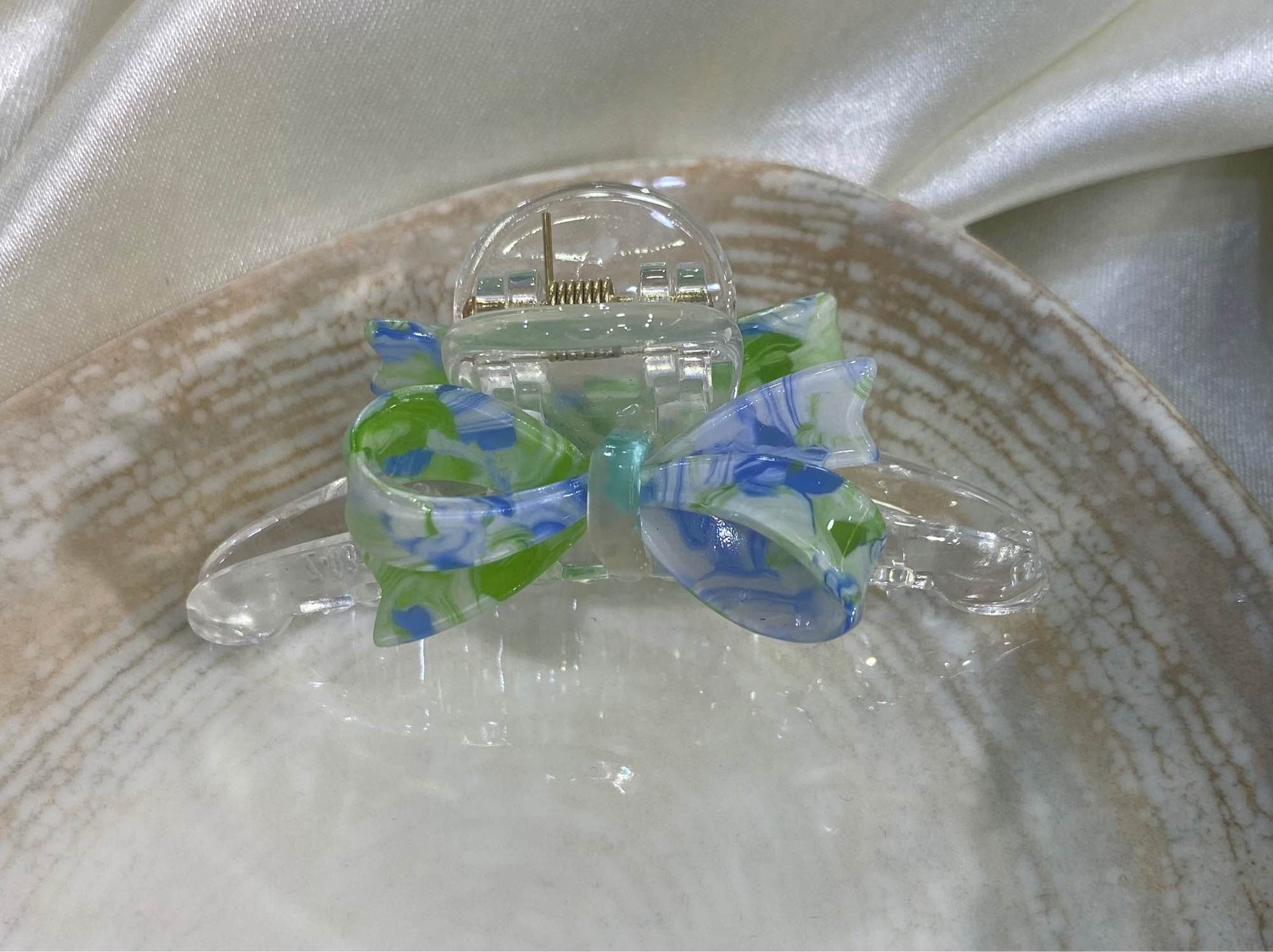 Jewels Of Nepal Transparent Acrylic Bow-shaped Hair Claw Clip For Women - Image 7