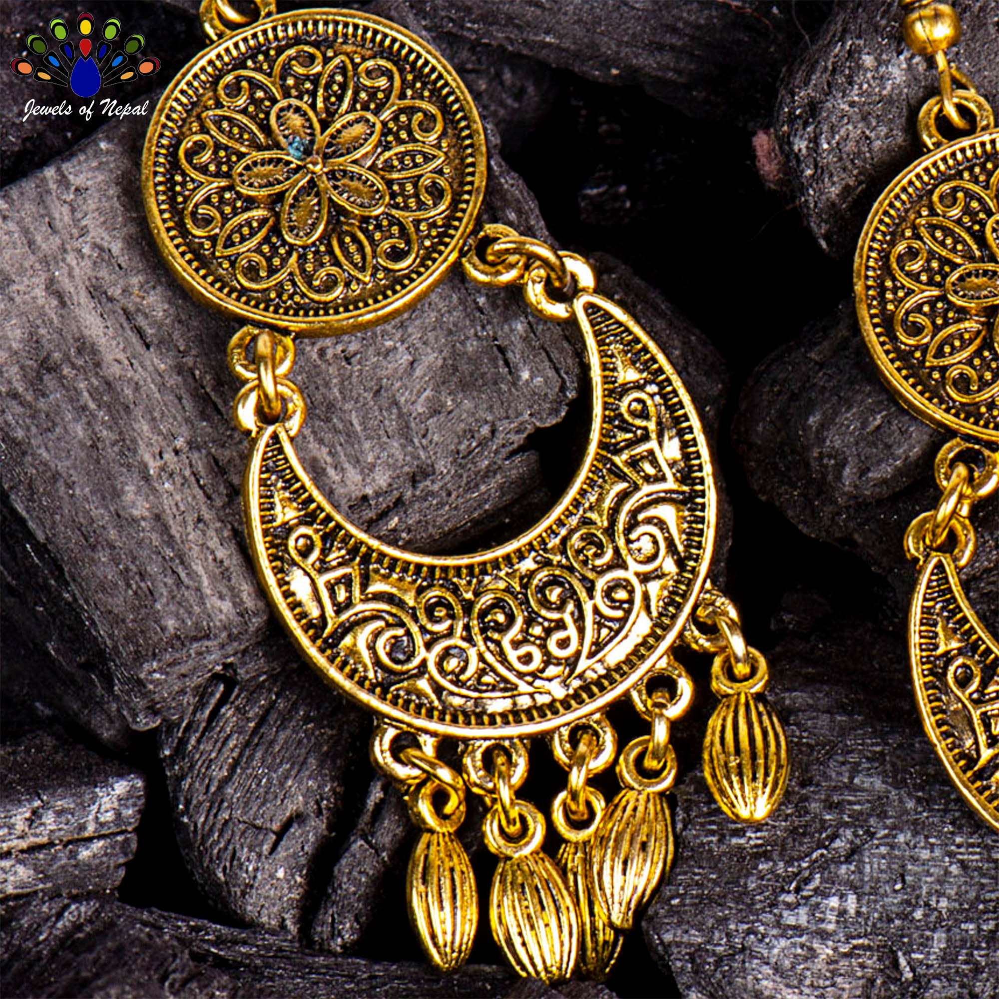 Metal Flower Curved Dangle Earrings - Image 5