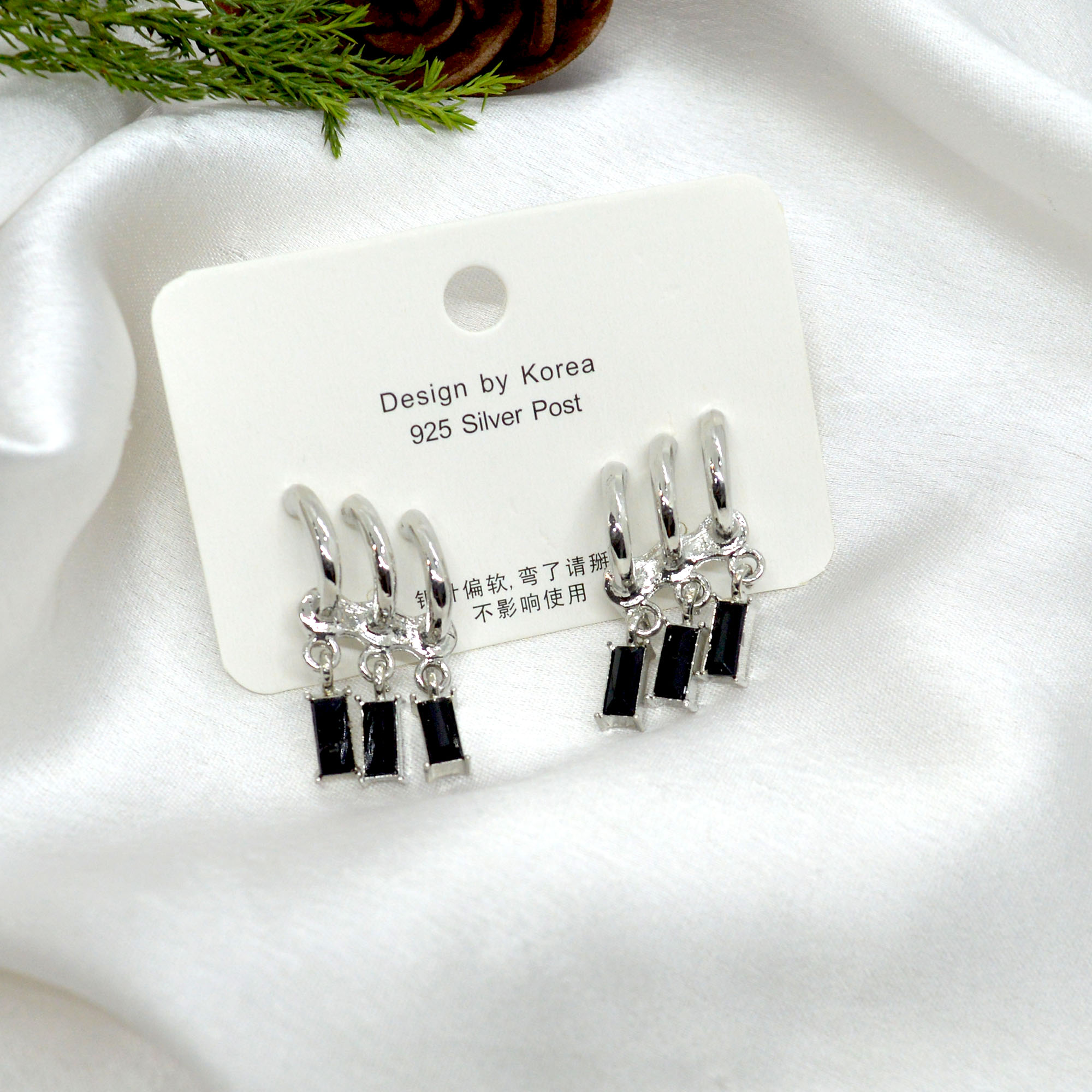 Jewels of Nepal Black Stone Dangling 3 Line Stylish Earrings for Women