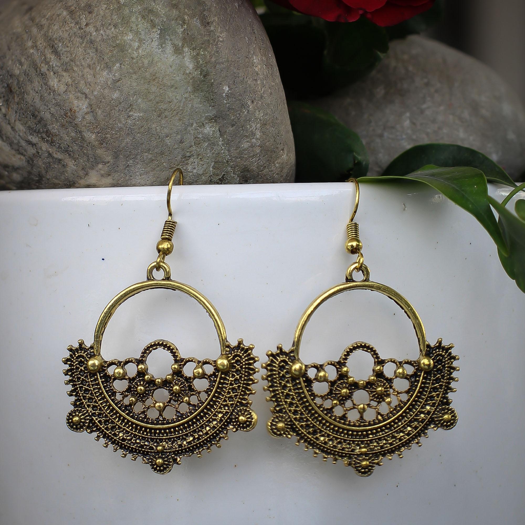 Vintage Styled Bali Textured Dangle Earrings - Image 3