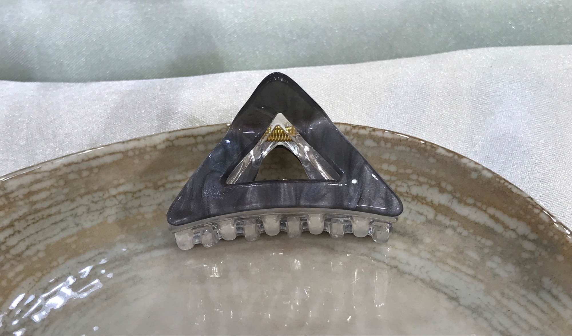 Jewels Of Nepal Small Triangular Acrylic Claw Clip For Women - Image 4