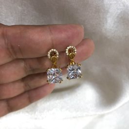 Gold Plated Juli / Lever Back Earrings